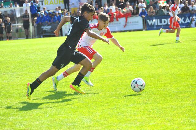 Viele Zweikämpfe beim Finale der U13. | Foto: Kogler