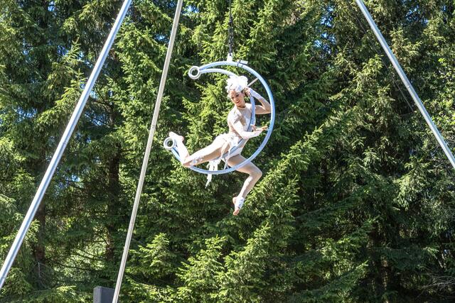 Auch viel Akrobatik wurde geboten... | Foto: Stefan Wörgetter