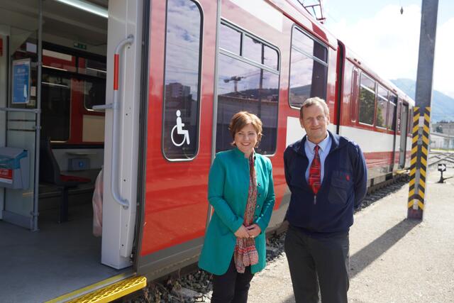 Gerlinde Hagler und Walter Stramitzer, der Dienststellenleiter der Pinzgauer Lokalbahn in Salzburg. | Foto: Emanuel Hasenauer
