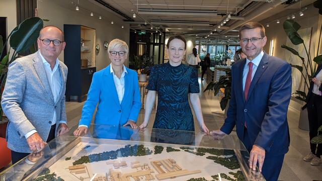 V. l.: WKOÖ-Direktor Gerald Silberhumer, Präsidentin Doris Hummer, Kajsa Ryttberg Wallgren von H2 Green Steel und Landesrat Markus Achleitner. | Foto: BRS