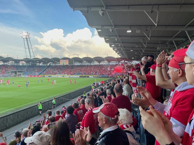 Über 8.5000 GAK-Fans feierten den Aufstieg im Stadion. | Foto: GEPA