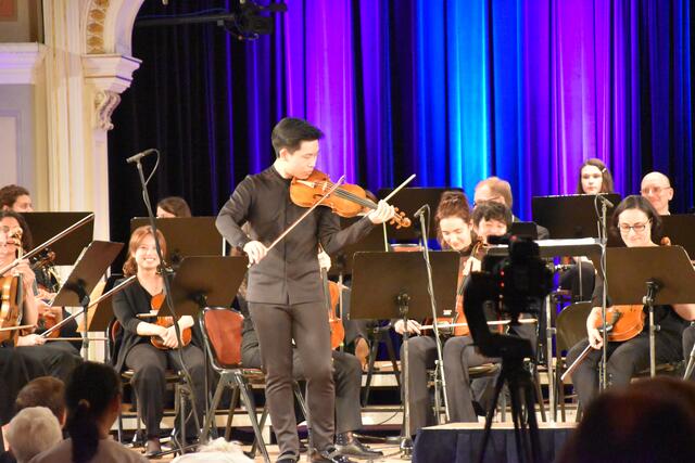 Geiger Kerson Leong aus Kanada begeisterte das Publikum. | Foto: Preineder