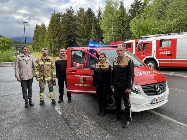 Ein neues Mehrzweckfahrzeug ersetzt das alte, bisher im Einsatz tätige Kommandofahrzeug aus dem Jahr 1994. | Foto: Gemeinde
