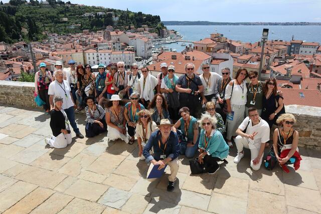 50 Personen sind der Einladung von BUCH13 gefolgt und mit an die slowenische Adria gereist. | Foto: BUCH13