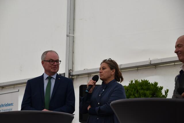 LH-Stellvertreter Stephan Pernkopf, Sektionschefin Monika Mörth. | Foto: Preineder