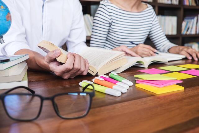 Die richtigen Lerntechniken können in Nachhilfekursen erlernt werden.  | Foto: panthermedia