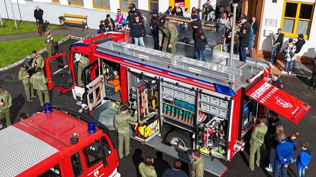 Das neue Tanklöschfahrzeug der Feuerwehr Rotenturm ist eingetroffen. | Foto: Feuerwehr Rotenturm
