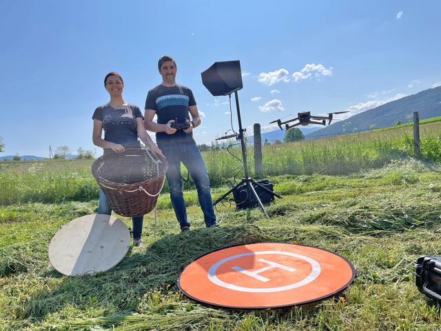 Julia Bogensperger (stellvertretende Obfrau) und Obmann Michael Doppler von der Rehkitzrettung Lungau. | Foto: Peter J. Wieland