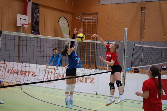 Die U13 ist die jüngste der österreichischen Nachwuchsspielklassen, für viele Spielerinnen waren die diesjährigen Meisterschaften somit eine Premiere.
 | Foto: Nina Gölz
