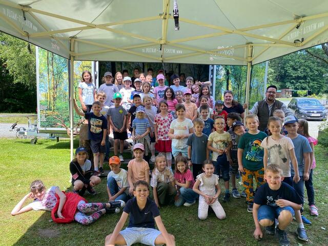Die Volksschüler aus Kohfidisch beschäftigten sich mit den kleineren "Helden des Waldes". | Foto: Volksschule Kohfidisch