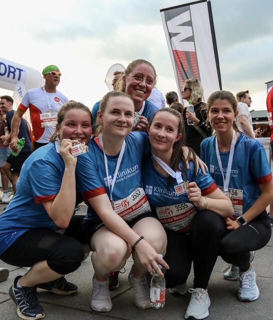 Gemeinsam Spaß haben – das ist das Motto beim Businessrun 2024. Viele Mitarbeiterinnen und Mitarbeiter von lokalen Firmen folgen diesem Aufruf und meldeten sich an. | Foto: Andreas Wild