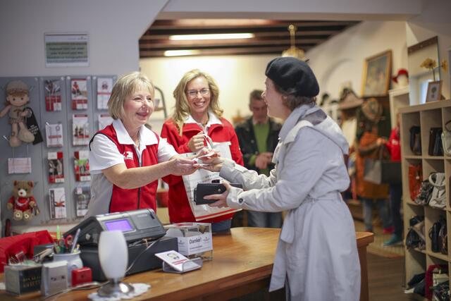In den Henry Läden des Roten Kreuz NÖ können alle Menschen einkaufen, unabhängig von ihrem Einkommen. | Foto: RK Tulln