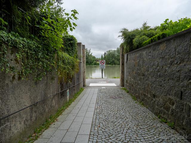 Beim Zugang zum Hotel Gugerbauer schlägt Koglek eine entsprechende Beschilderung vor. | Foto: Günther Koglek