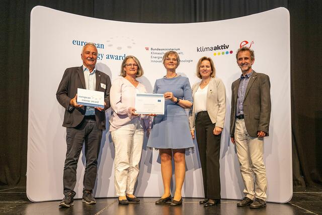 StR Christian Schrefel, StR Veronika Strobel, Bettina Bergauer BMK, Monikas Panek enu, Helmut Strasse e5 Netzwerk | Foto: Schrefel