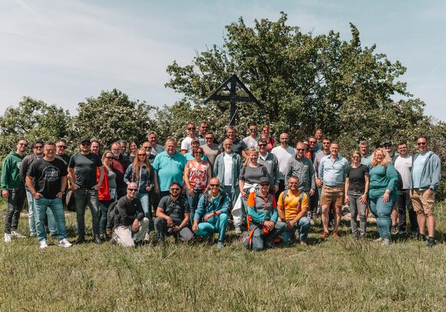 "Networken" und Kennenlernen beim Unternehmerwandern von Oggau nach Oslip.  | Foto: Raiffeisen
