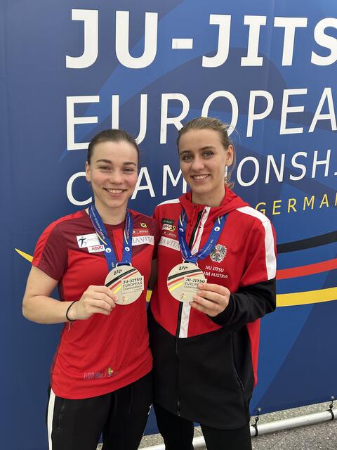 Anna und Lisa Fuhrmann holten sich Silber bei der EM in Deutschland. | Foto: JJC Vila Vita Pannonia