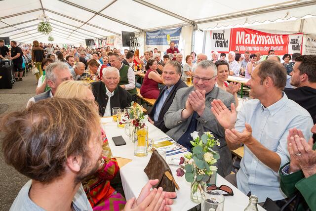 Der Ehrentisch bei der Feier in Pöndorf. | Foto: Metzgerei Maier