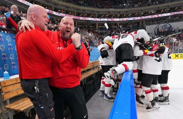 Erst unlängst durfte sich Uwe Moser (Zweiter von links in rot) als Equipment Manager bei der WM in Tschechien mit der Österreichischen Nationalmannschaft freuen. | Foto: Privat