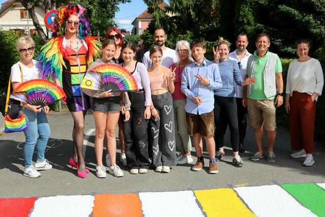Brachte zusätzliche Farbe ins Spiel: Dragqueen Candy Licious | Foto: Gerhard Langmann