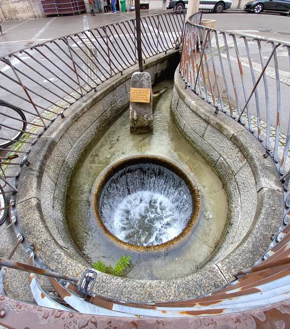 Am Universitätsplatz  | Foto: H.Bachinger 