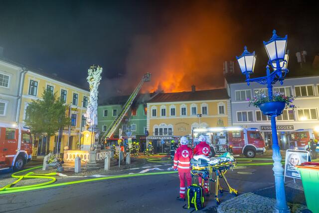 Die Ermittlung der genauen Brandursache sei laut Polizei aufgrund des hohen Zerstörungsgrades nicht mehr möglich gewesen. | Foto: Fotokerschi/Scharinger &amp; Plechinger