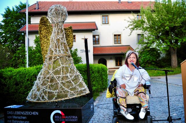 Für RollOn-Austria-Obfrau Marianne Hengl war die Ankunft in Axams ein berührender Moment. | Foto: Hassl