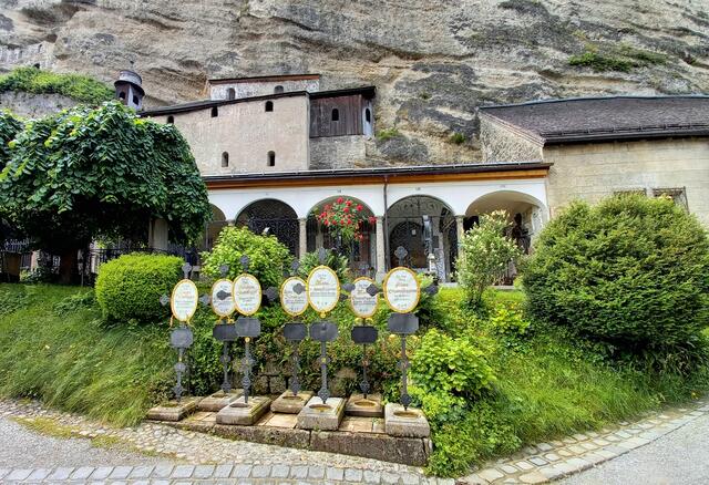 Katakomben und Gräber von den Stumpfegger Frauen  | Foto: H.Bachinger 