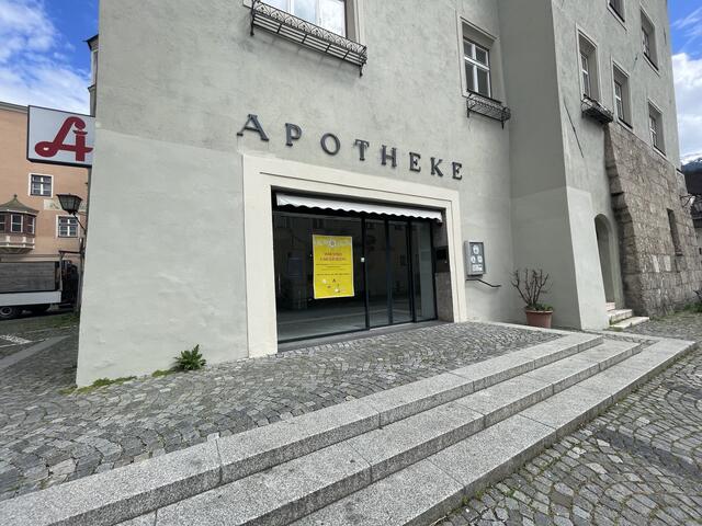 In den Räumlichkeiten der ehemaligen Stadtapotheke Hall wird demnächst das Vettori Mode- und Sportgeschäft einziehen. | Foto: Kendlbacher