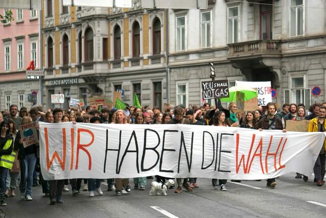 In Graz gingen hunderte Demonstrantinnen und Demonstranten für den Klimaschutz auf die Straße. | Foto: Fridays for Future Graz