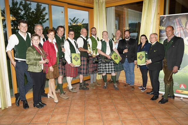 Die Caldera-Bauern feierten mit dem neuen Obstwein-Jahrgang ihr 20-Jahr-Jubiläum. | Foto: Woche