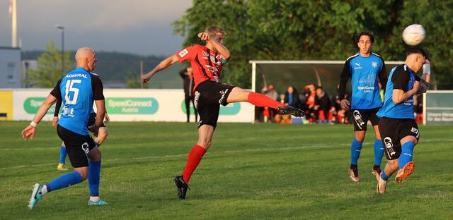 Richard Aigner, Kapitän der SG Ardagger/Viehdorf, ist aktuell mit seinen Mannen in der Regionalliga Ost im Tabellenkeller zu finden.  | Foto: Breitenschopf