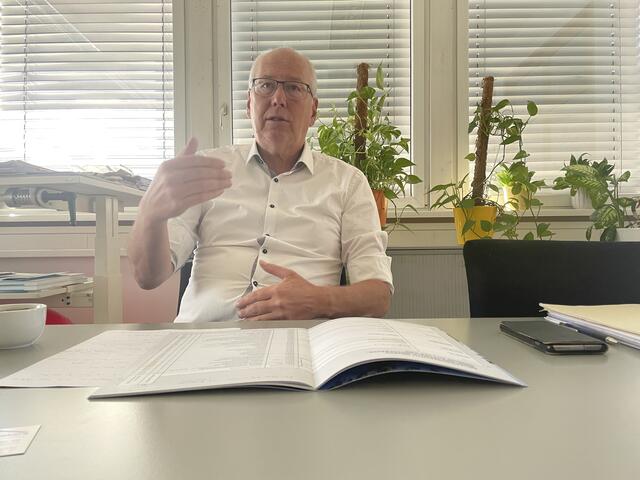 Gerhard Grünbichler ist Berater der NGO „Österreichische Gesellschaft für Nachhaltige Immobilienwirtschaft“. | Foto: Hackl