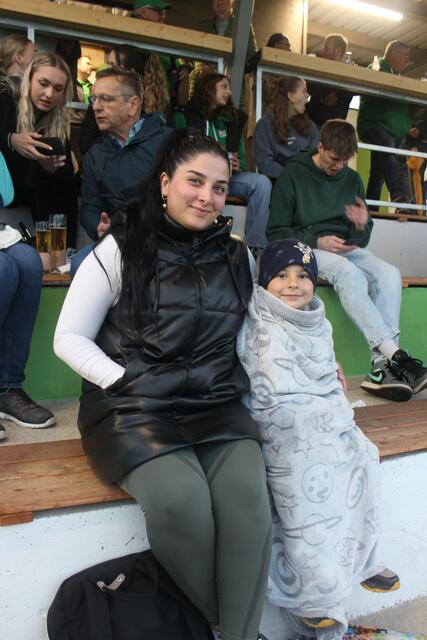 Duygu und Levin Aslan genossen das Spiel. | Foto: Vanessa Huber