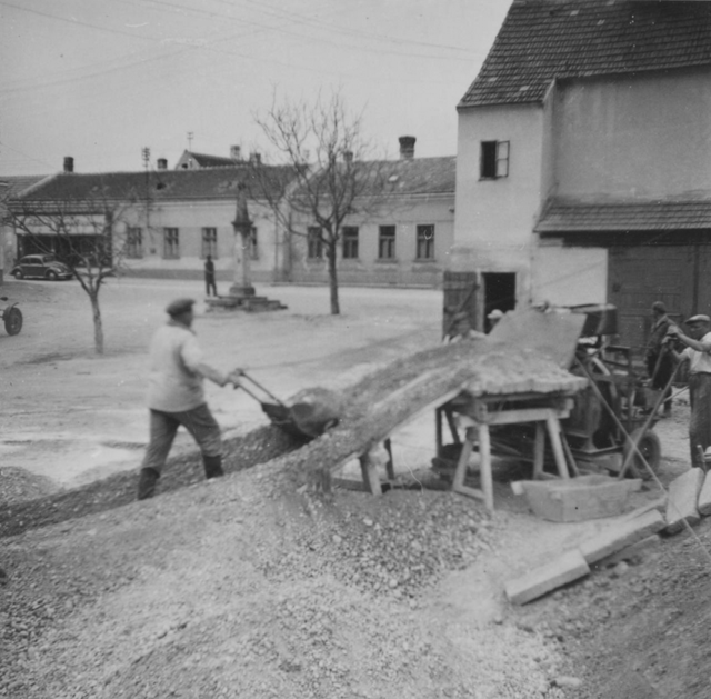Bauarbeiten bei der alten Post. | Foto: Topothek Orth/Donau/L. Zihr 
