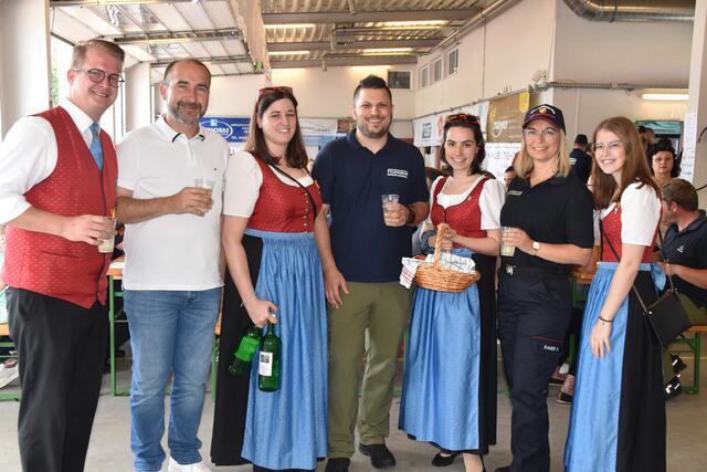 Die Feuerwehr Großpetersdorf lud zum Frühschoppen ein. Der Musikverein Großpetersdorf machte Stimmung. | Foto: Michael Strini