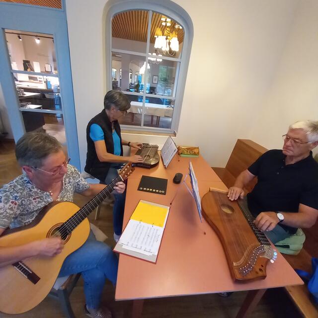 Ein außergewöhnliches Instrument: die Zither | Foto: Birgit Lichtenberger