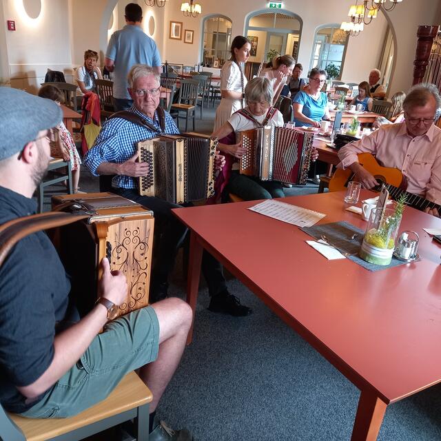 Alle haben Freude an der Musik | Foto: Birgit Lichtenberger