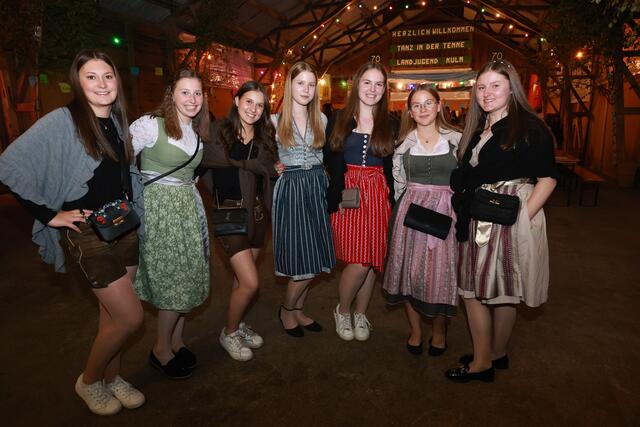 Tracht war Trumpf beim Tanz in der Tenne. | Foto: Mlakar Media