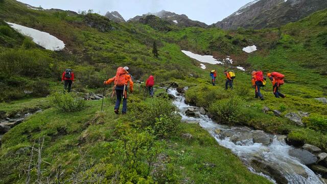 Schließlich konnte der Vermisste am Sonntag, den 2. Juni, gefunden und mit großem Aufwand geborgen werden. Die Alpinpolizei ermittelt zum Unfallhergang. | Foto: Bergrettung Bad Gastein