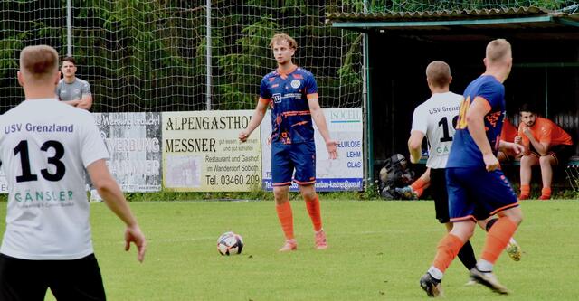 Ratlose Gesichter: Pölfing-Brunn als auch Eibiswald haben ihre Aufstiegschance gegen Teams, für die es um nichts mehr geht, praktisch hergegeben. | Foto: Simon Michl