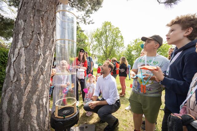 Auf dem Gelände gibt es bei ISTA Open Campus viele Mitmachstationen. | Foto: ISTA/Anna Stöcher