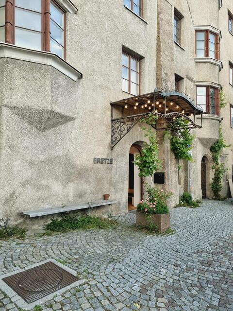 Das Wirtshaus "Bretze" ist unscheinbar in einem der alten Steinhäuser der Haller Altstadt beherbergt. | Foto: Genussspecht