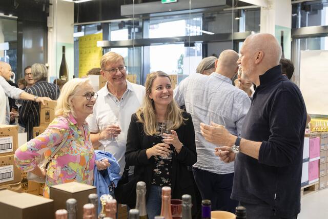 Bei „Wein mal anders“ warten aktuell 15 Weiner von Moser und mehr verkostet werden. | Foto: Jürgen Hammerschmid