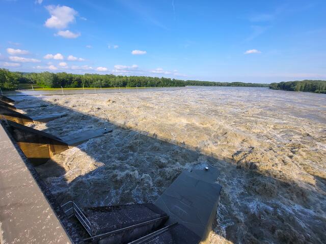 Hier donnert das doppelte Volumen der Niagarafälle durch | Foto: Eckhart Herbe