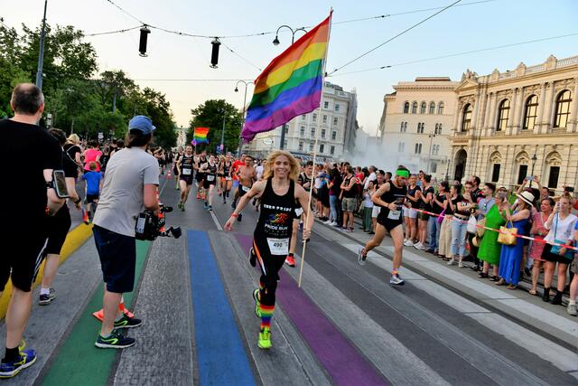 Bereits am Freitag, 7. Juni, werden wegen des Pride Runs einige wichtige Bim- und Buslinien nur stark eingeschränkt unterwegs sein. (Archiv) | Foto: Manfred Sebek