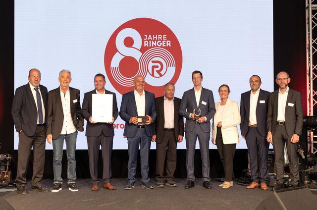 Fritz Danner, Peter, Thomas, Markus, Franz und Philipp Ringer, Angelika Sery-Froschauer, Peter Rungger, Robert Traxl (v.l.). | Foto: RINGER GmbH