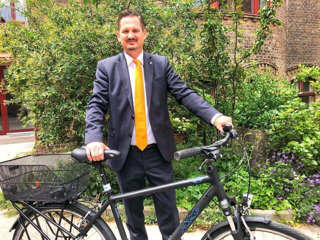 Bezirksvorsteher Marcus Franz freut sich über den Ausbau der Fahrradwege in Favoriten. | Foto: BV 10
