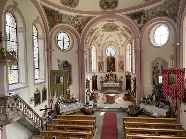 Die Innenansicht der Ulrichskirche von Pinswang