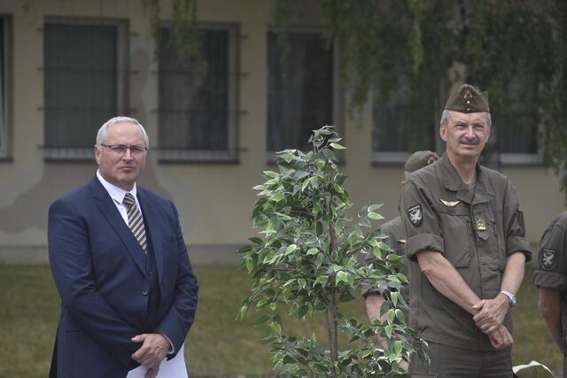 Festakt in der Schwarzenberg-Kaserne im Beisein der Verteidigungsministerin.  | Foto: Thomas Fuchs