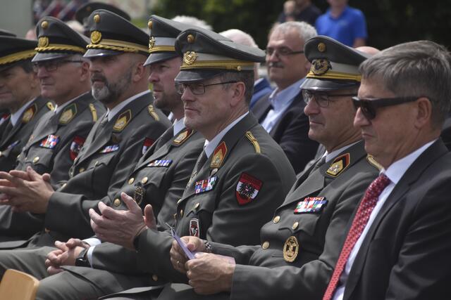 Festakt in der Schwarzenberg-Kaserne im Beisein der Verteidigungsministerin.  | Foto: Thomas Fuchs